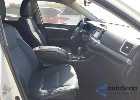 2015 Toyota Highlander Le Plus V6 z USA, uszkodzony, nr VIN 5TDZKRFH7FS078011